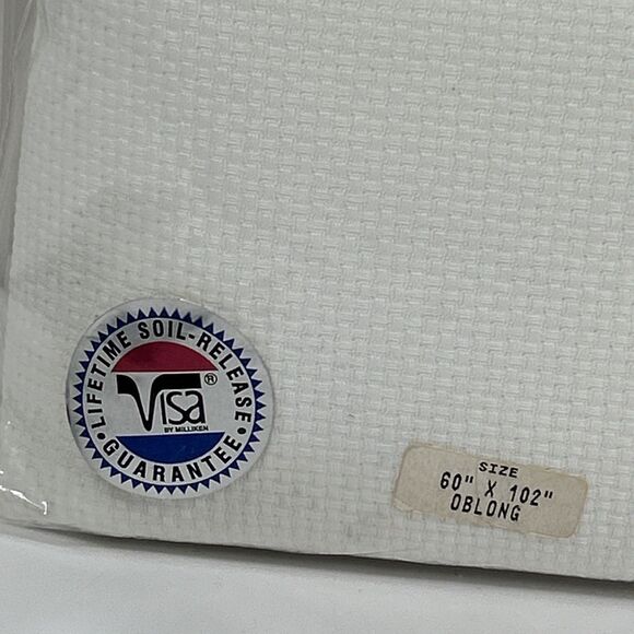 Cobblestone Tablecloth Richly Textured White 60 x 102 Oblong Weave Made In USA - Picture 2 of 6